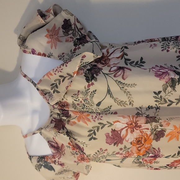 ASU Wish Size Small Spring Summer women mini dress Floral Cream and Above knee - Picture 4 of 8